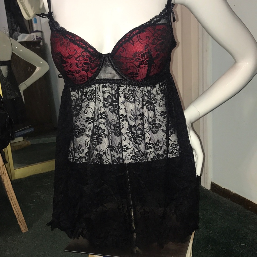 NWOT Red & Black lace lingerie